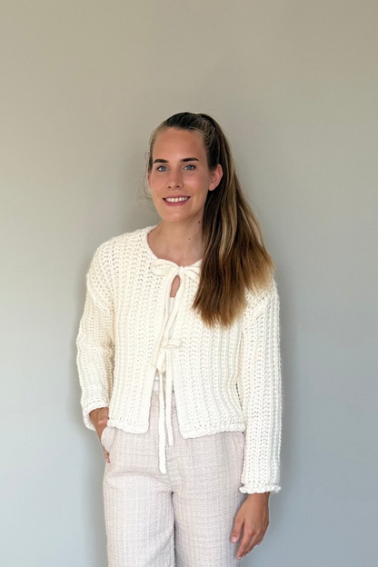 Livia vest crème met strikken