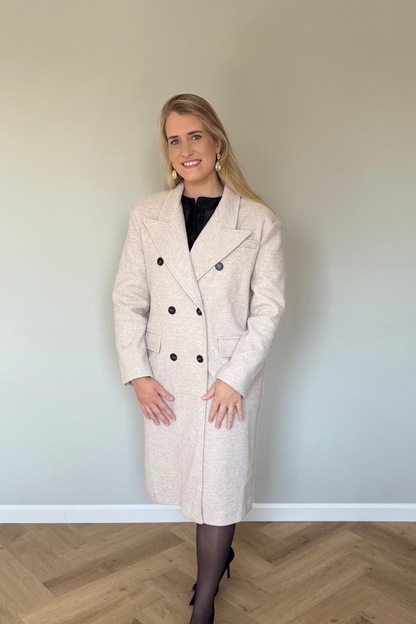 Linde mantel zandkleur